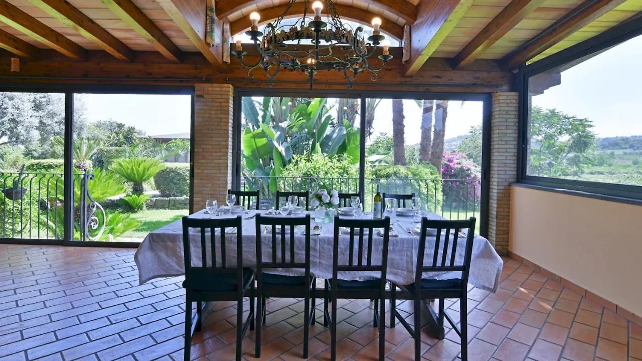 Villa Biddizza 10, Emma Villas Acireale 0*,  Italy