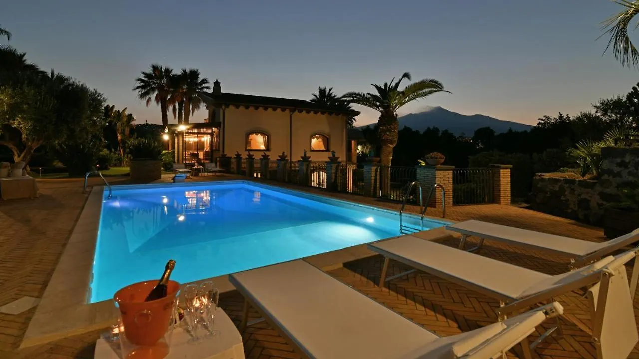 Villa Biddizza 10, Emma Villas Acireale