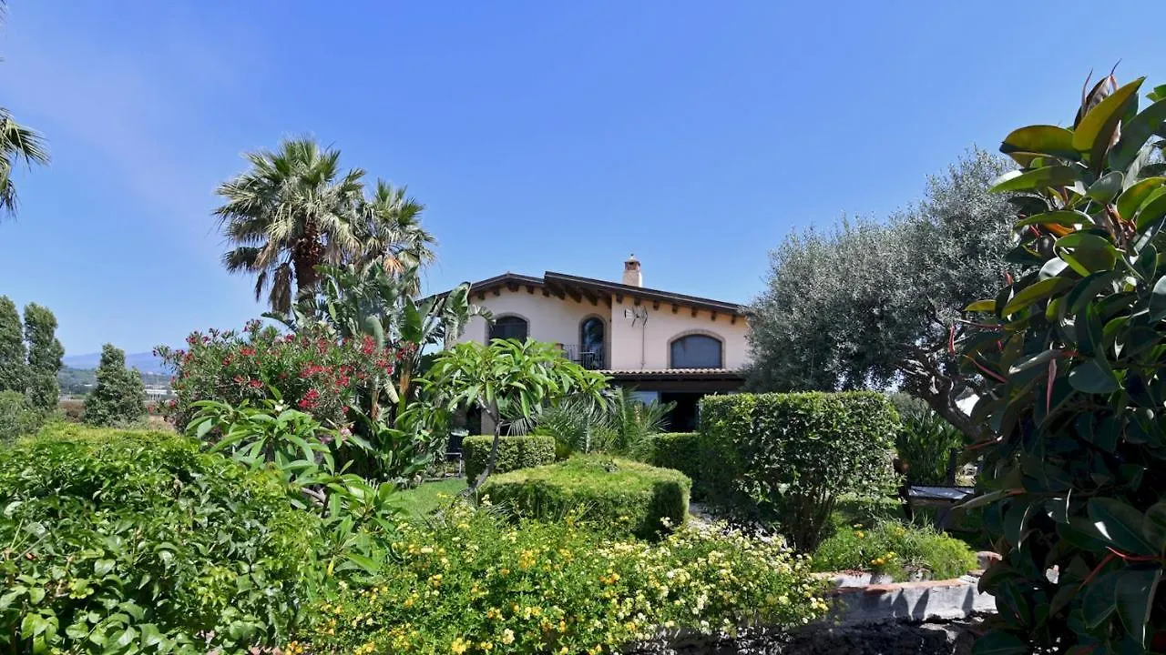 Villa Biddizza 10, Emma Villas Acireale